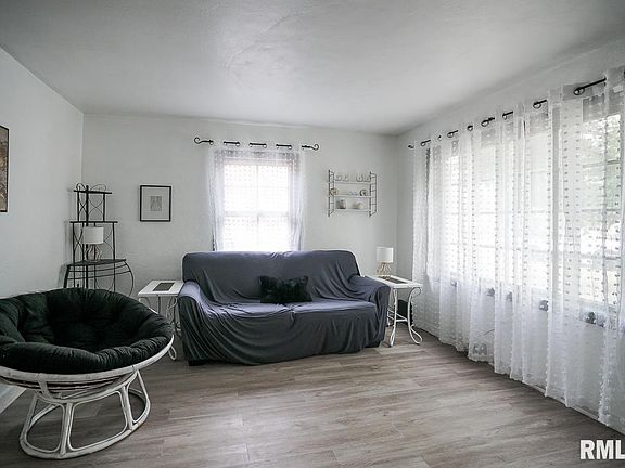 4th image of 331 W Clara Ave