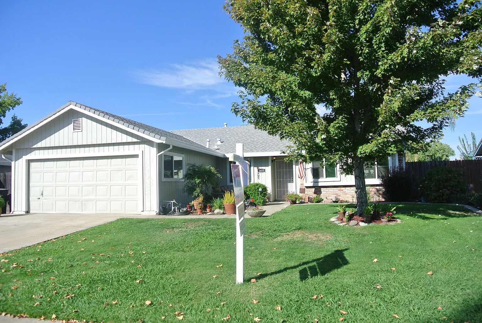 1455 Hickory St photo 1