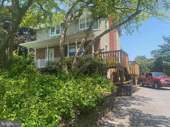 44 Blacksnake Rd, Duncannon, PA 17020
