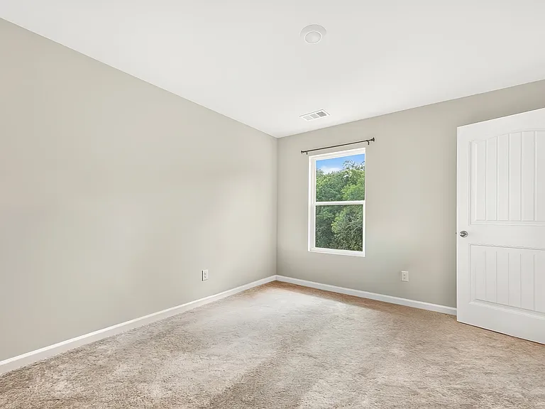 685 Highgrove Way — Photo 20
