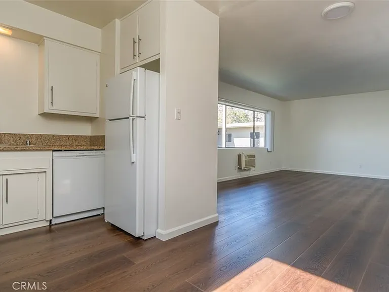 4653 Fulton Ave #10 — Photo 6