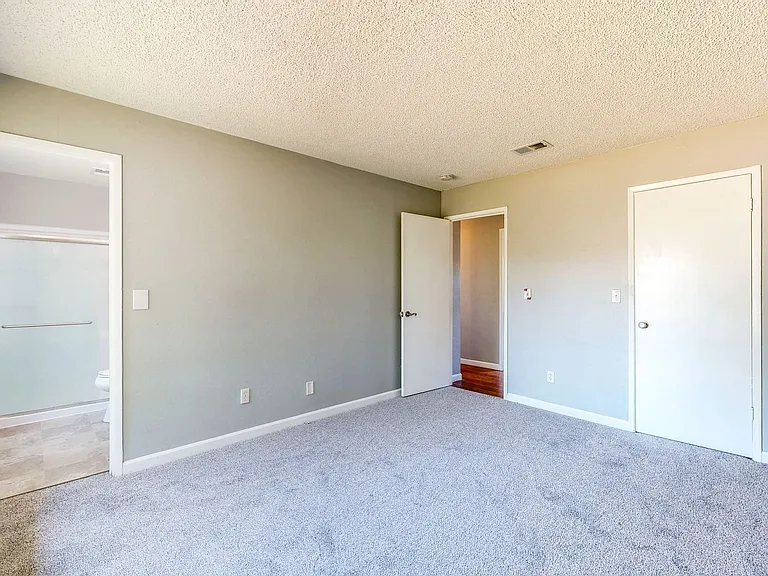 8690 Lords Manor Way — Photo 29
