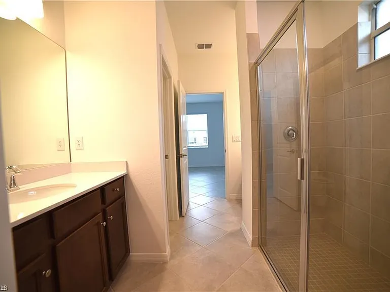 2665 Vine Ave — Photo 14
