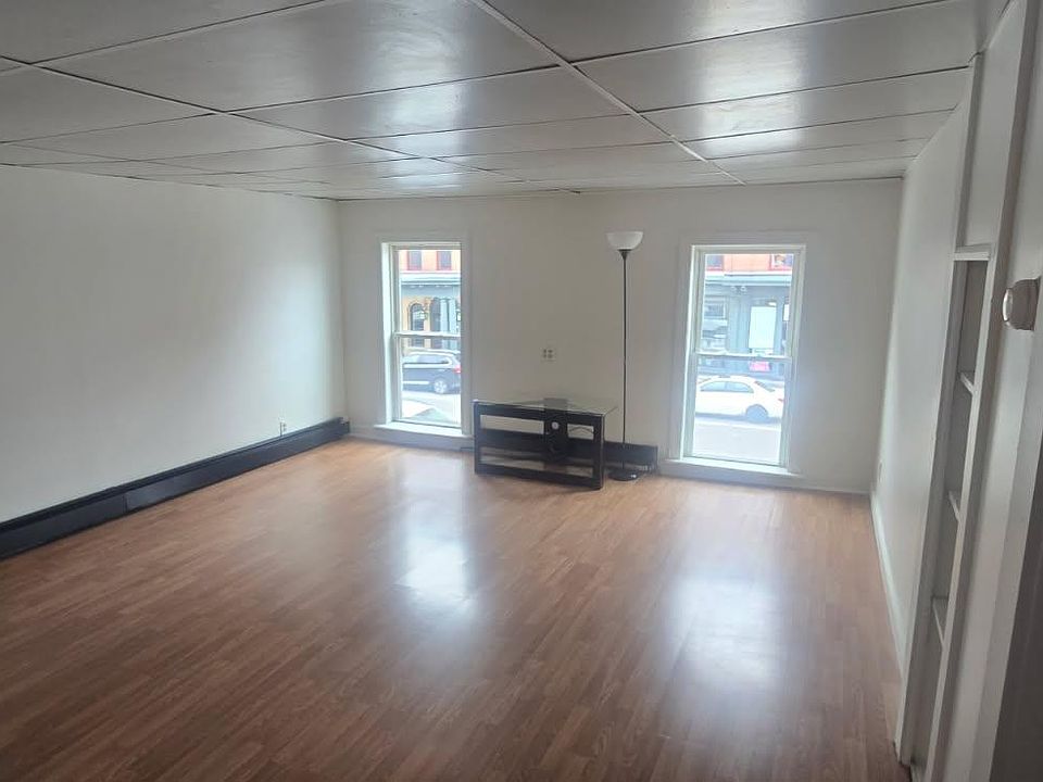1st image of 7561 S State St #1