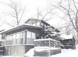 1310 Edgewater Beach Rd, Valparaiso, IN 46383