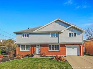 7211 Stickney Ave, Bridgeview, IL 60455