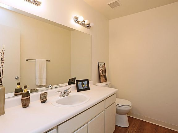 3rd image of 220 S Clovis Ave APT 118