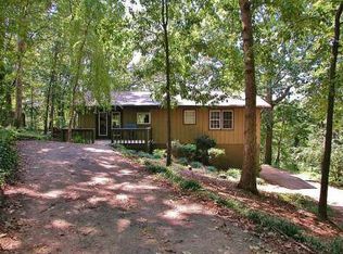 6453 Paradise Point Rd, Flowery Branch, GA 30542