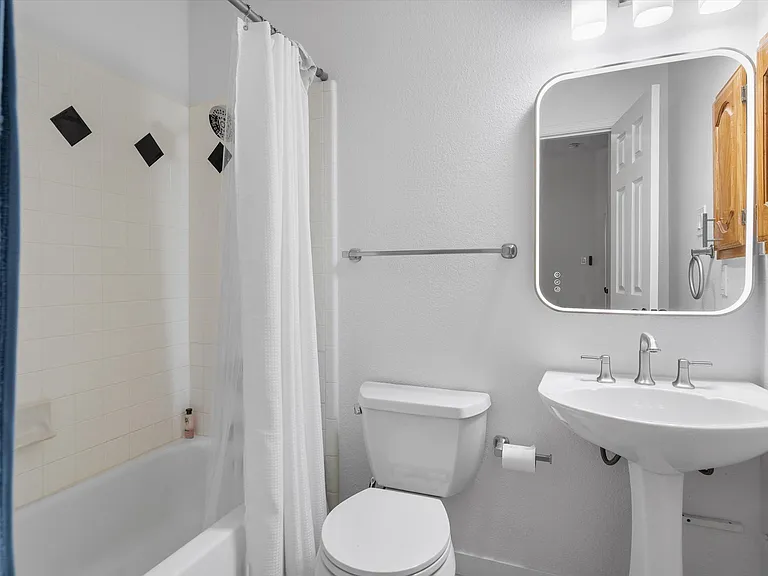 1324 Winnipeg Dr — Photo 8