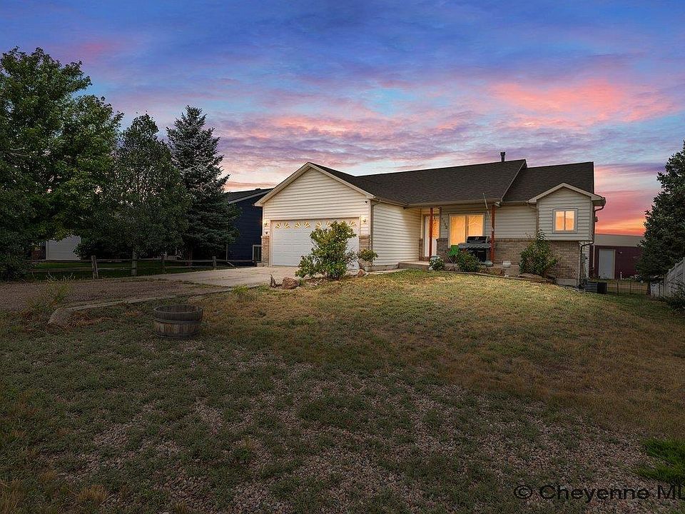 1st image of 1112 Crescent Dr