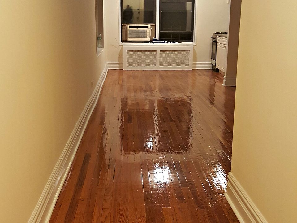 2nd image of 2620 Glenwood Rd APT 3A