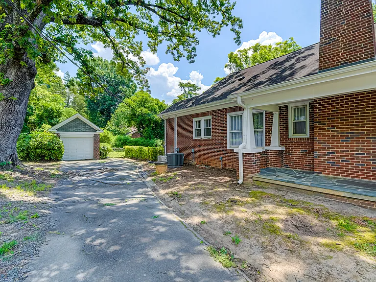152 Rosedale Cir — Photo 30