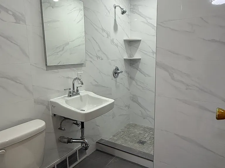 135-33 Coolidge Ave #1 — Photo 3