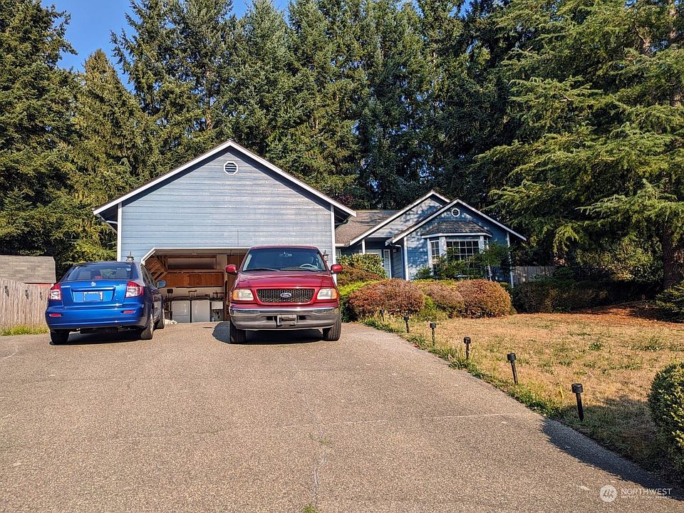 1st image of 784 NE Marric Court