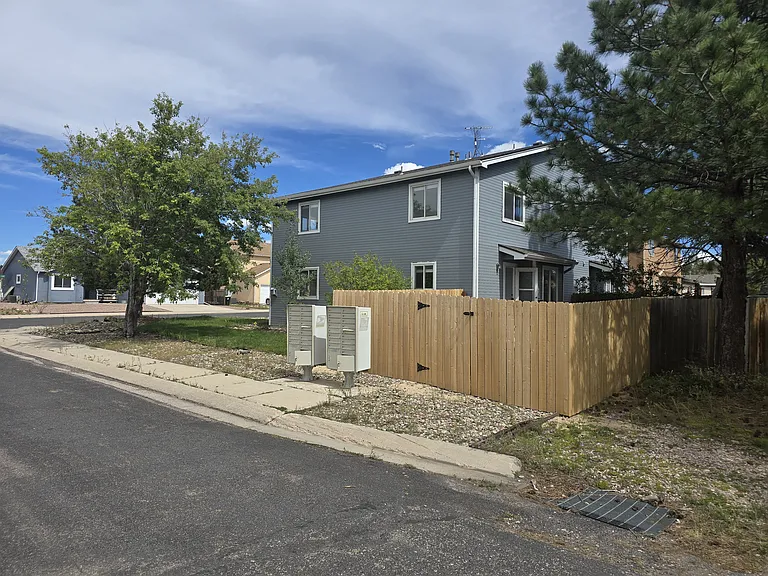 788 Century Ln #B — Photo 2