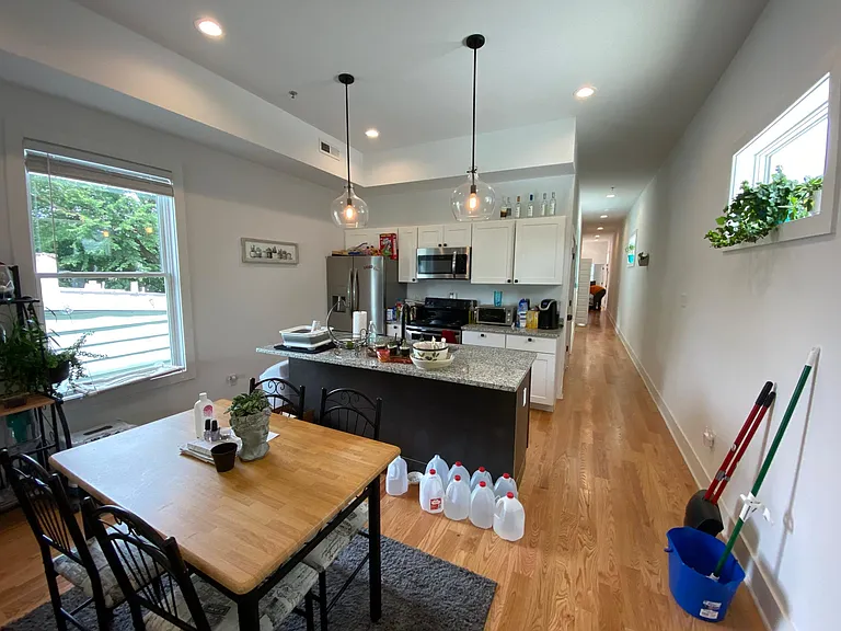 2100 W Cary St #300 — Photo 1
