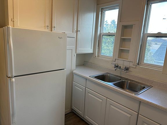 5th image of 1325 E 11th St #Eefa4794f