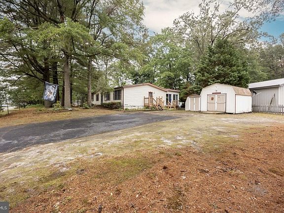 4th image of 30891 Chestnut Dr