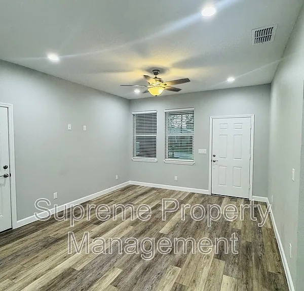 2604 N 29th St — Photo 6