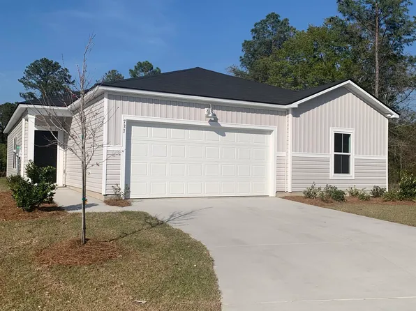 737 Locomotive Place, Loris, SC 29569