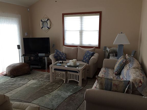 4th image of 6800 Pleasure Ave #S