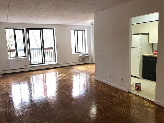 Rented by 18 REALTY | media 23