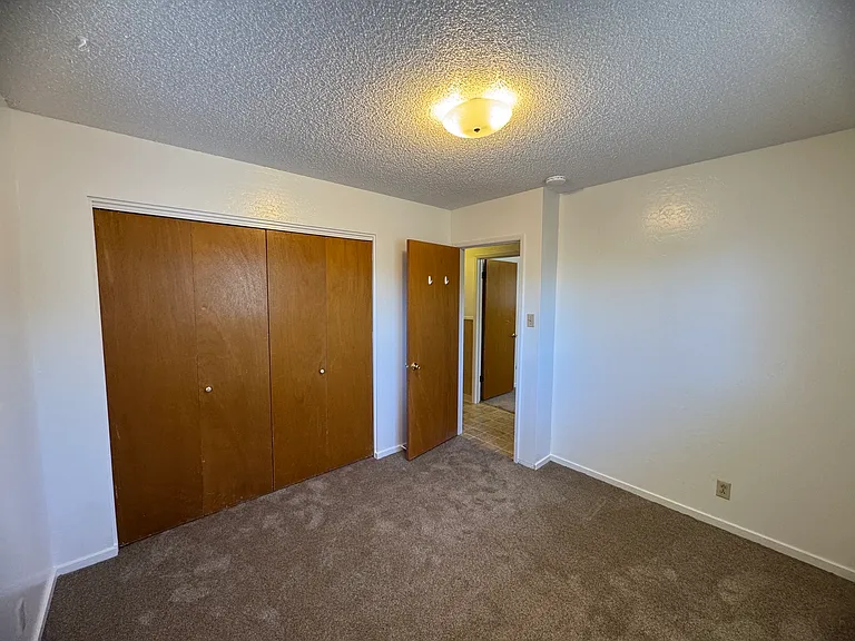 649 Marshall St #B — Photo 27