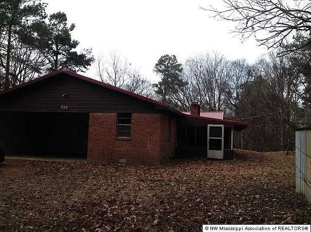 2nd image of 739 Bend Rd