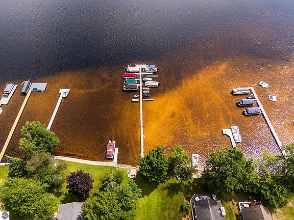 5th image of 103 Poplar Ct