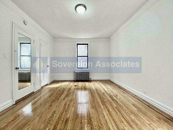 5th image of 2928 Jerome Ave #44