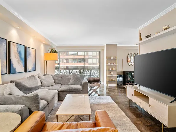 300 E 40th St APT 10K, New York, NY 10016