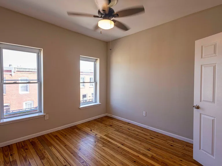 110 N Rose St — Photo 21