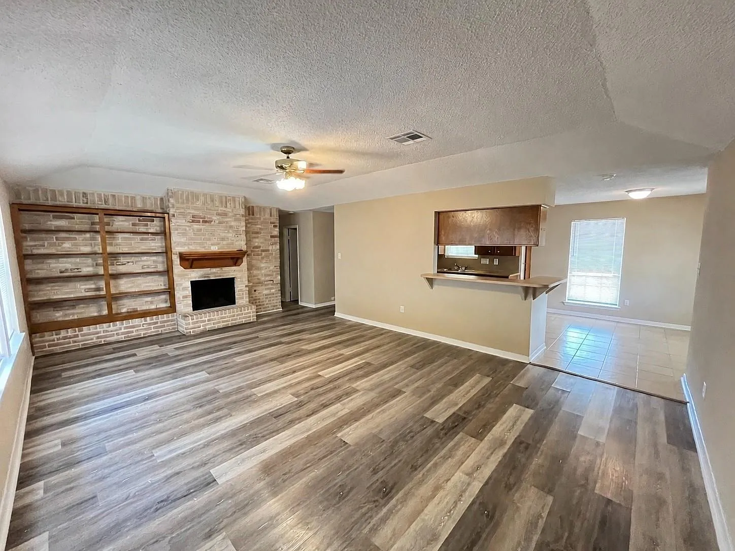 3 bed, 2.0 bath, 1629 sqft, $1,750 — Photo 2