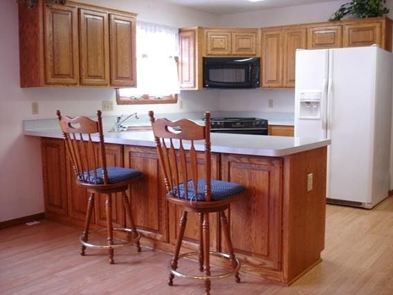 2nd image of W199N11286 Rosewood Ct