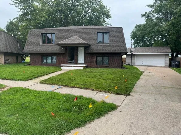 27 Glenview Dr, Council Bluffs, IA 51501