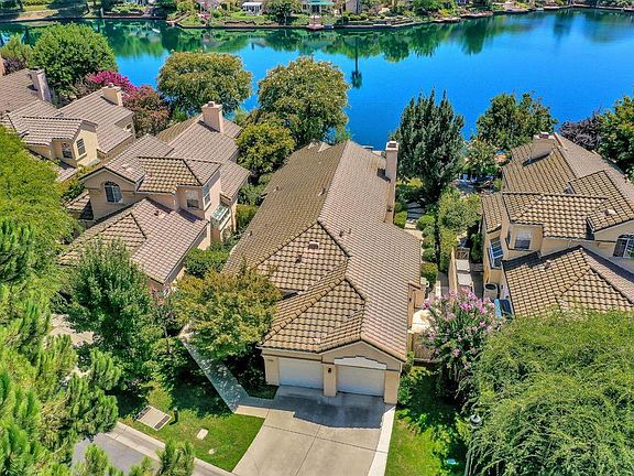 2nd image of 4540 Heron Lakes Dr