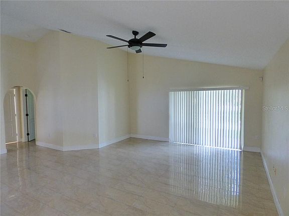 2nd image of 14924 Lady Victoria Blvd