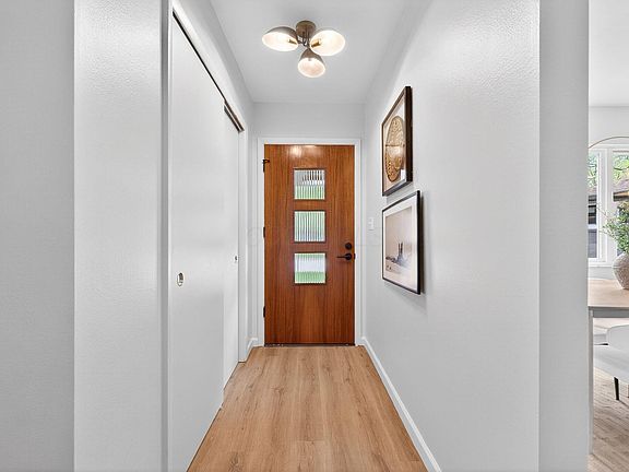 4th image of 825 W 8th St