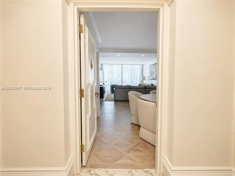 5700 Collins Ave #3A — Photo 11