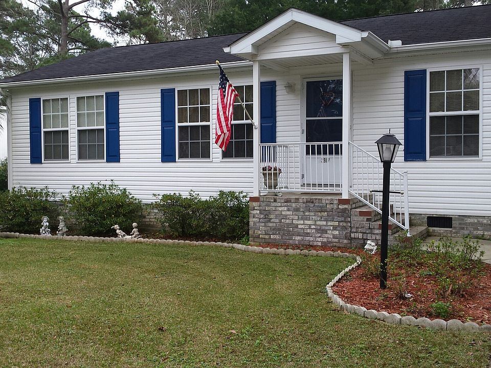 2nd image of 2917 Holly Rd