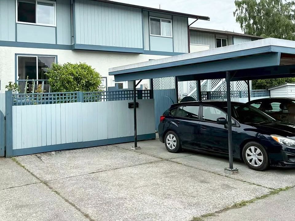 1st image of 3987 Gordon Head Rd