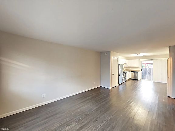 5th image of 22032 Arbor Ave APT B