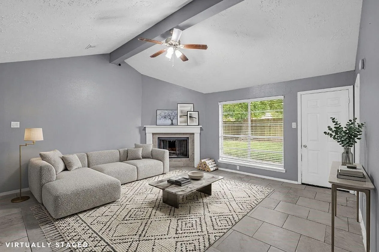 3 bed, 2.0 bath, 1419 sqft, $1,700 — Photo 2