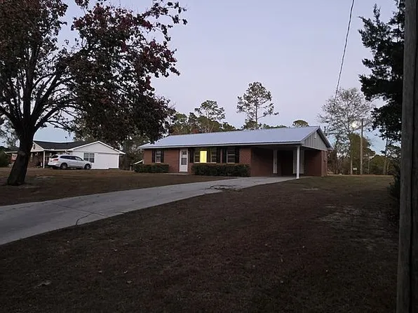 135 Pine Ridge Dr, Lyons, GA 30436