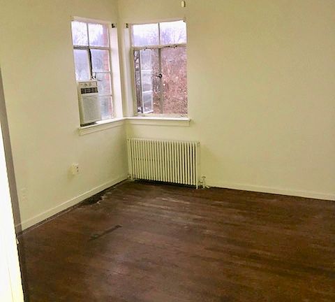 4th image of 2502 Lee Hwy APT 2
