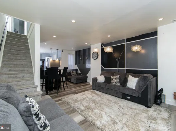 169 Linton St, Philadelphia, PA 19120