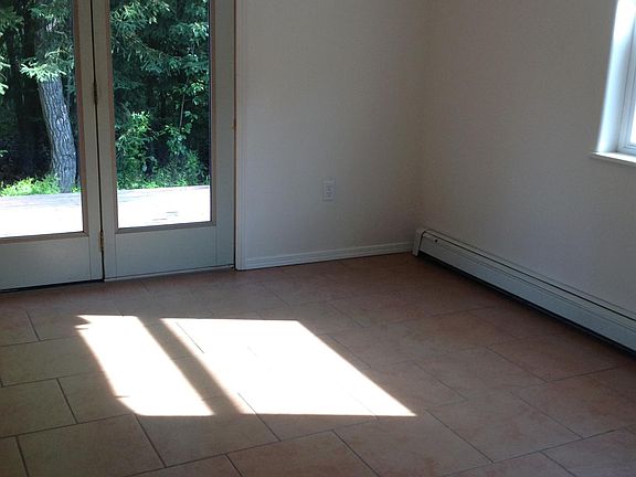 4th image of 1430 Ric Dr #A