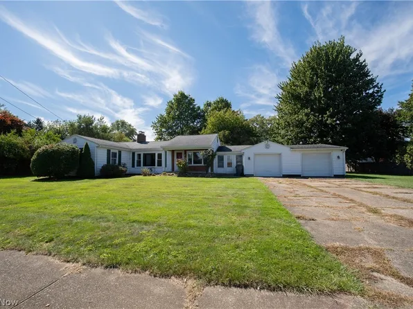 17 Parkview Dr, Conneaut, OH 44030