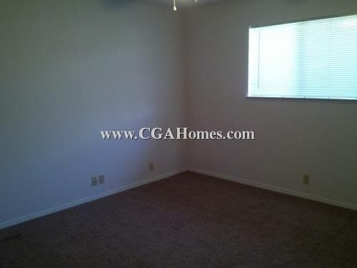 3rd image of 225 Elm St APT B