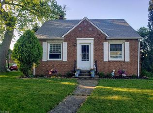 7432 Brookside Dr, Brooklyn, OH 44144
